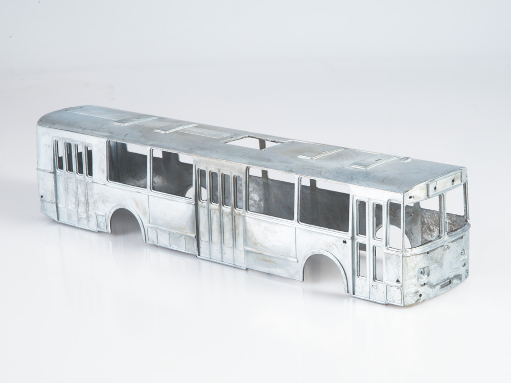 4039AVD Сборная модель Троллейбус ЗИУ-9 AVD Models