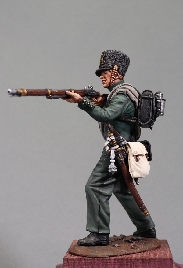 CHM-54290. Стрелок батальона Великой Княгини Екатерины Павловны, Россия 1812-14 гг. 54 мм. Материал - смола. Chronos Miniatures