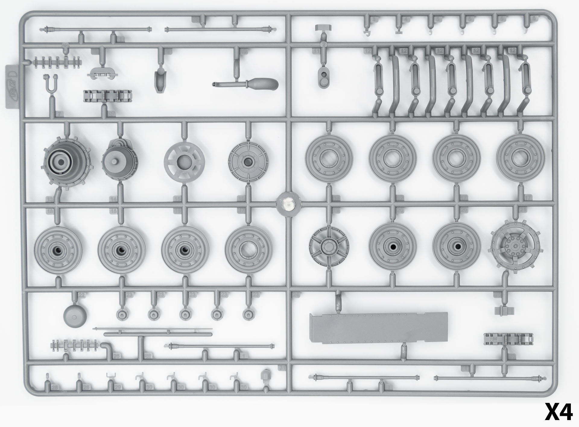 DS3506 Битва за Берлин (апрель 1945 г.) (T-34-85, King Tiger) ICM