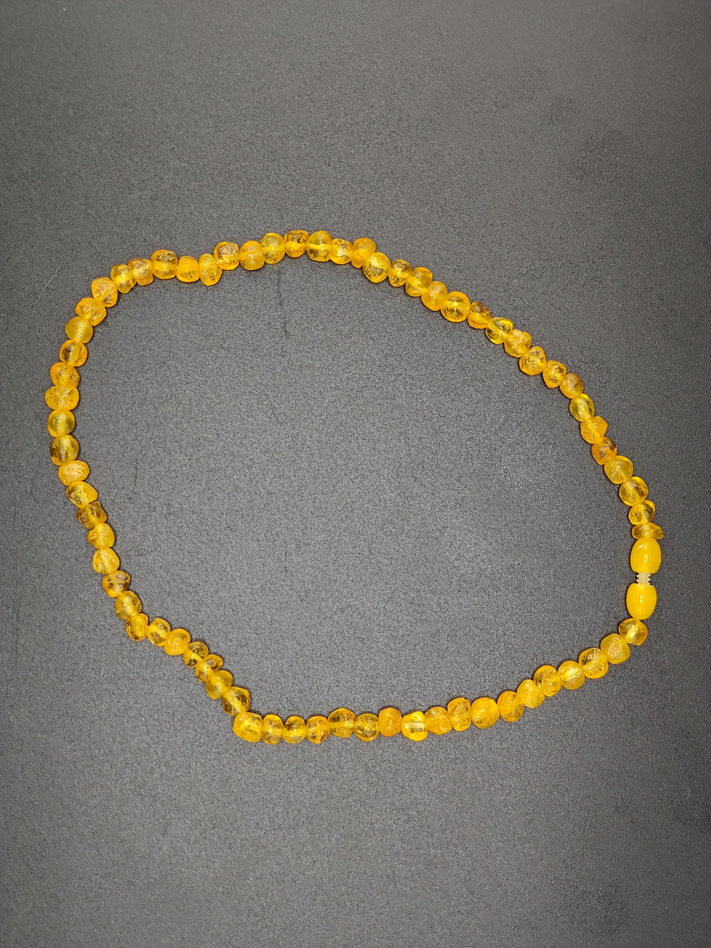 AAM0038 Бусы из натурального янтаря детские