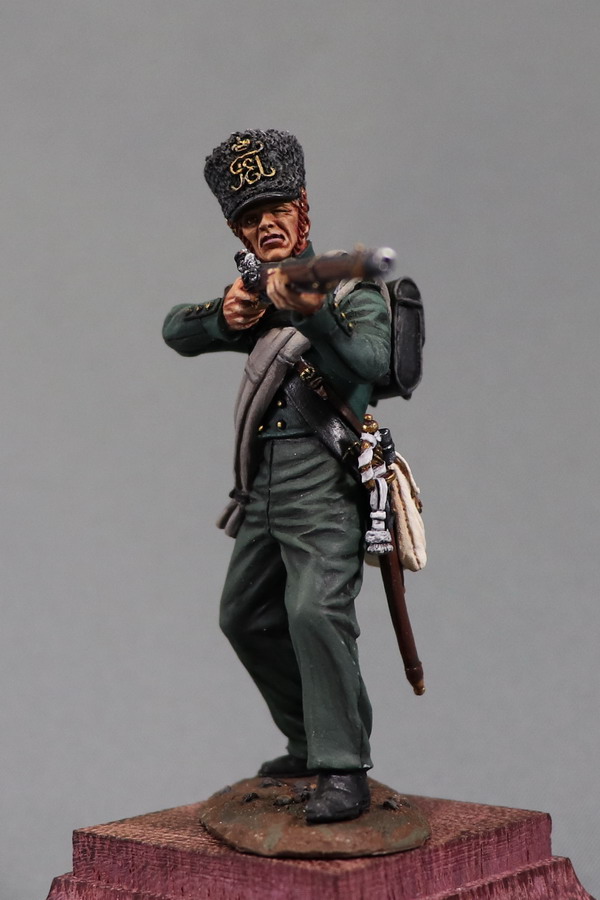 CHM-54290. Стрелок батальона Великой Княгини Екатерины Павловны, Россия 1812-14 гг. 54 мм. Материал - смола. Chronos Miniatures