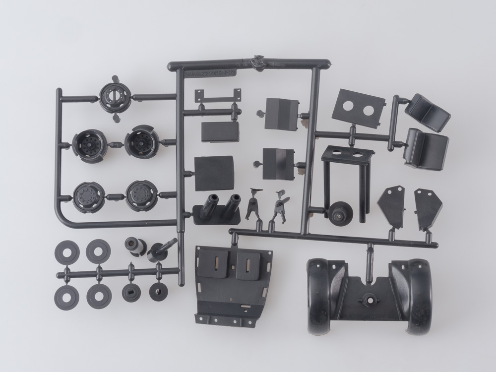 1164KIT Сборная модель  Автокран К-51 на шасси МАЗ-200 AVD Models