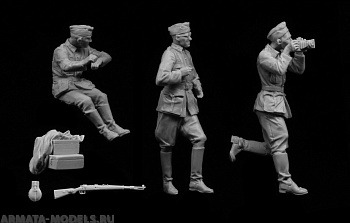 3562STAL On the Road (3 fig.)