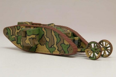 A01315V Танк WWI Male Tank Airfix