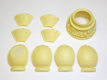 RIM35040 Космический корабль Восток-1 с интерьером Red Iron